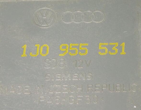 Ruitenwisserregelinterval Relais VW Passat Variant (3B6), VW Passat Variant (3B5)