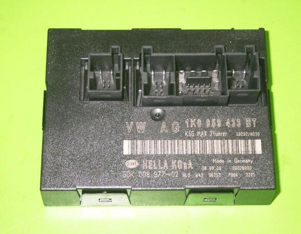 Control unit for central locking system VW GOLF PLUS (5M1, 521), VW TOURAN (1T1, 1T2), VW TOURAN (1T3)