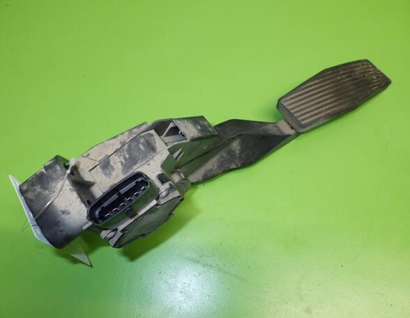 Accelerator pedal OPEL Zafira A (F75_)