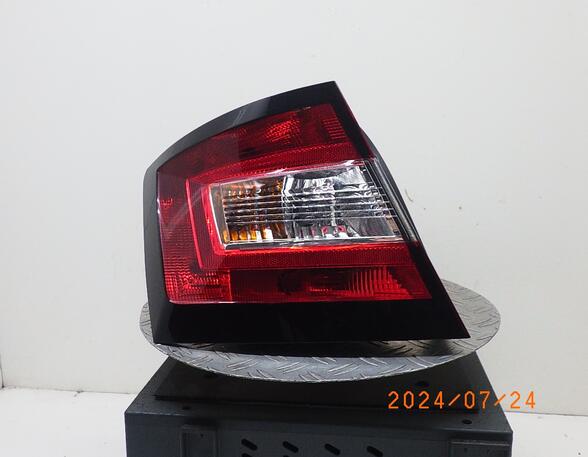 Combination Rearlight SKODA FABIA III (NJ3)