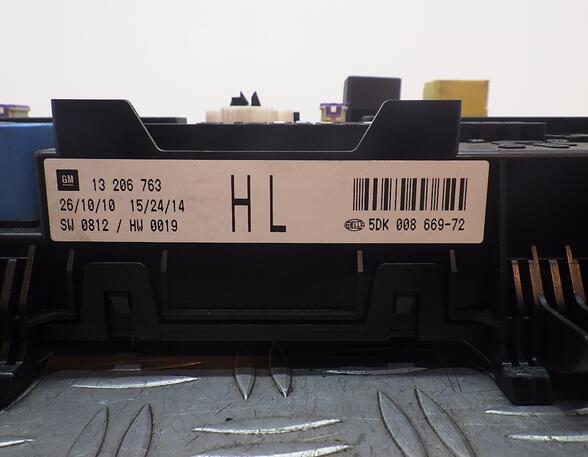 Fuse Box OPEL ASTRA H (A04)