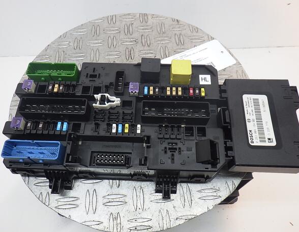 Fuse Box OPEL ASTRA H (A04)