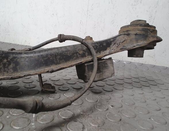 Stub Axle VOLVO V40 Estate (645)