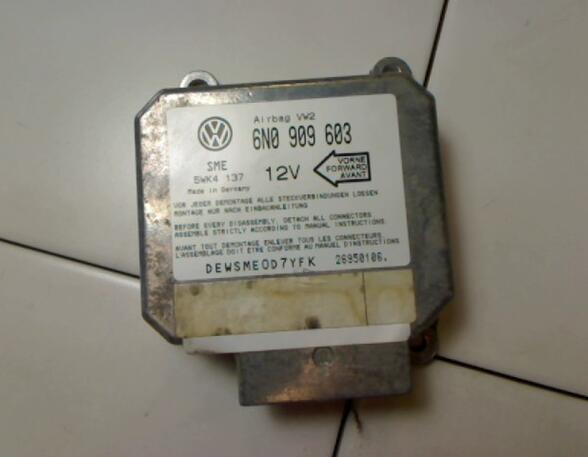 Airbag Control Unit VW Golf III Cabriolet (1E7)