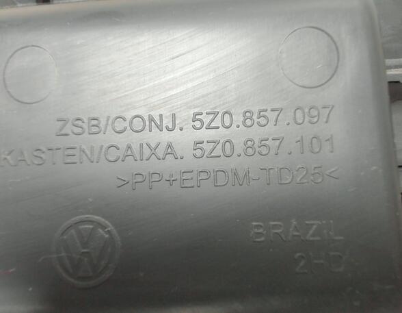HANDSCHUHFACH  (Armaturenbrett / Mittelkonsole) VW Fox Benzin (5 Z) 1198 ccm 40 KW 2005>2010