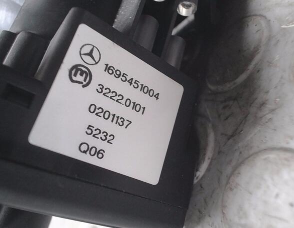 Safety Belts MERCEDES-BENZ B-Klasse (W245)