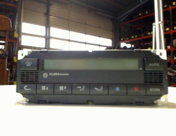 Air Conditioning Control Unit VW Passat Variant (3B5)