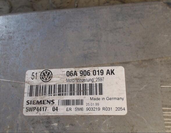 Fuel Injection Control Unit VW Golf IV (1J1)