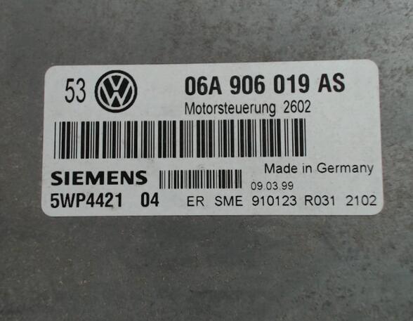 Fuel Injection Control Unit VW Golf IV (1J1)