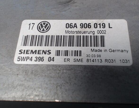 Fuel Injection Control Unit VW Golf IV (1J1)