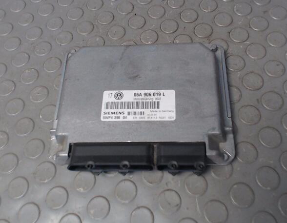 Fuel Injection Control Unit VW Golf IV (1J1)