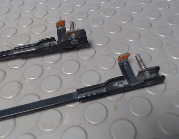 Wiper Arm OPEL Astra H Caravan (L35)