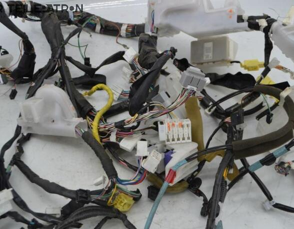 Wiring Harness TOYOTA Avensis Kombi (T27)