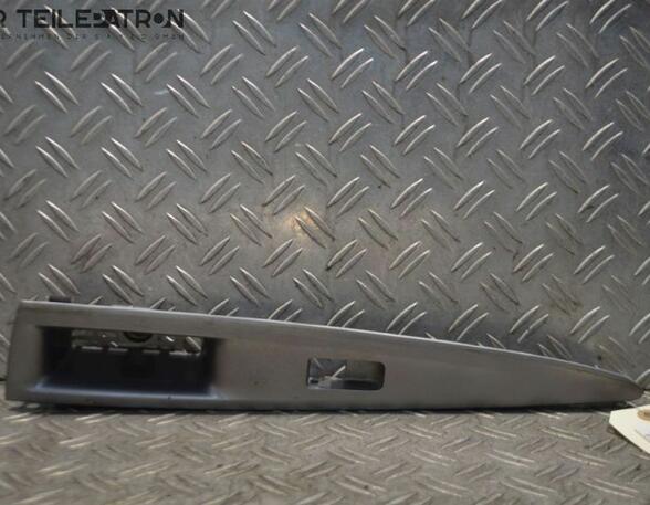 Door Card (Door Panel) MAZDA 2 (DY)