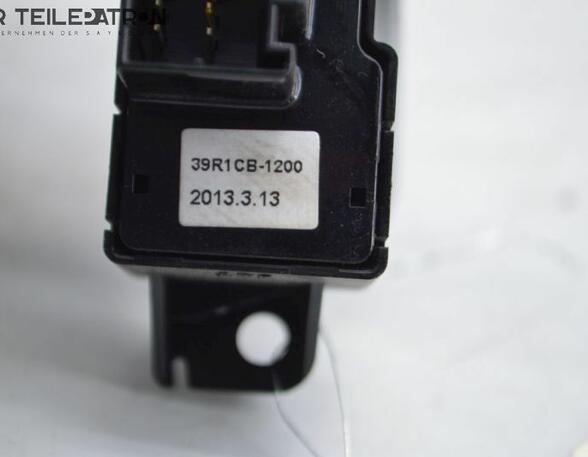 Seat Heater Switch HYUNDAI i40 CW (VF)