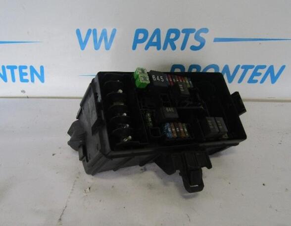 Fuse Box AUDI A3 Sportback (8VA, 8VF), AUDI A6 Allroad (4GH, 4GJ, C7)