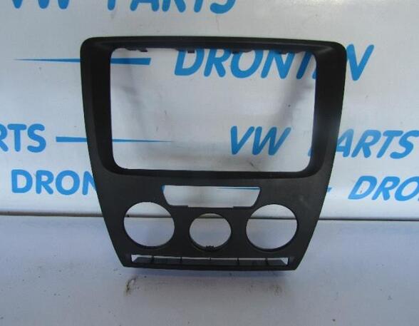 Trim Strip Bumper SKODA OCTAVIA II (1Z3)