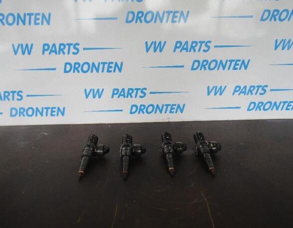 Injector Nozzle VW PASSAT Variant (3C5), VW PASSAT B7 Estate Van (365)