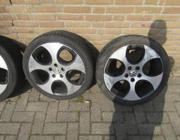 Stalen velg set VW GOLF V (1K1)