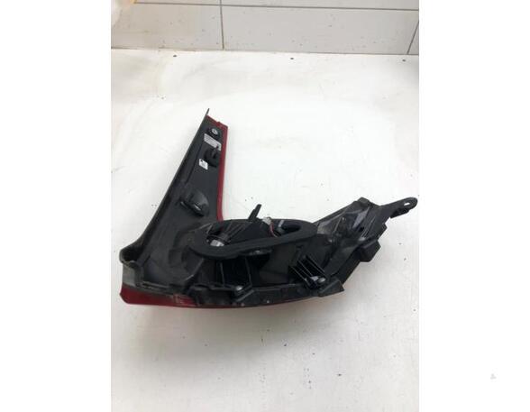 Combination Rearlight VOLVO V40 Hatchback (525, 526), VOLVO V40 Cross Country (526)