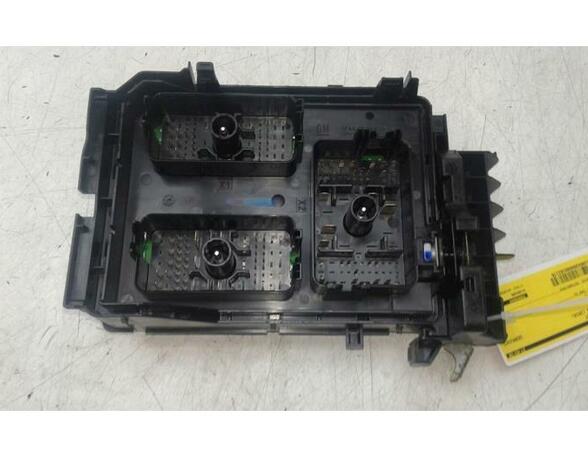 Fuse Box OPEL ASTRA K Sports Tourer (B16)