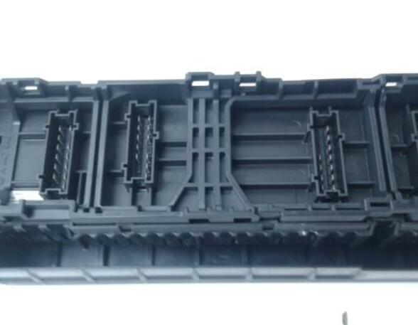 Fuse Box MERCEDES-BENZ V-CLASS (W447)