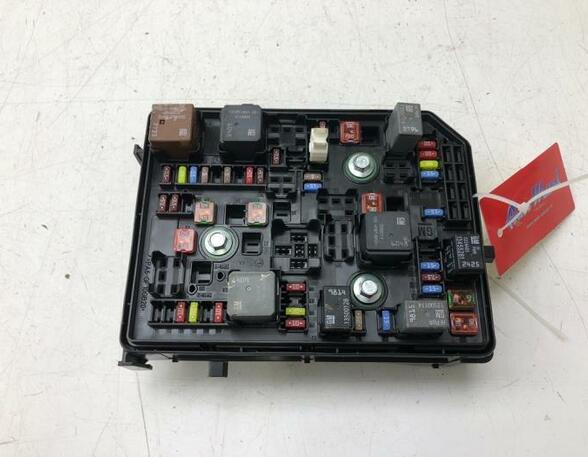 Fuse Box OPEL ASTRA K (B16)