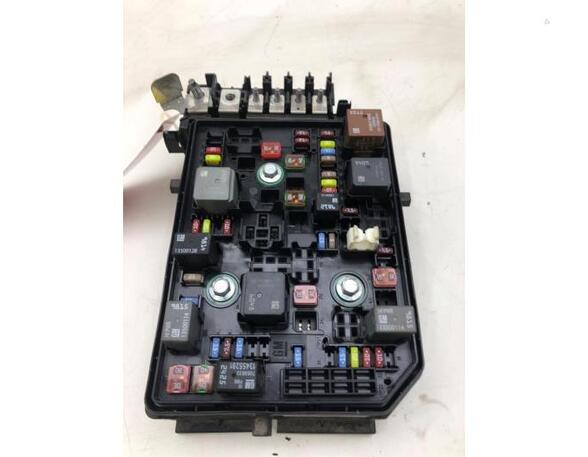 Fuse Box OPEL ASTRA K (B16)