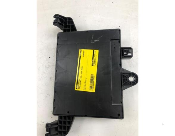 Fuse Box OPEL ASTRA J (P10), OPEL ASTRA J Sports Tourer (P10), OPEL ASTRA H (A04)