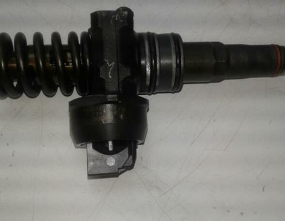 Injector Nozzle VW PASSAT Variant (3C5), VW PASSAT B7 Variant (365)