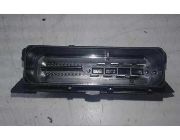 Control unit for fixing brake AUDI Q5 (8RB), AUDI A5 Convertible (8F7), AUDI A5 Sportback (8TA), AUDI A4 Avant (8K5, B8)