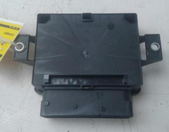 Control unit for fixing brake MERCEDES-BENZ CLA Shooting Brake (X117)