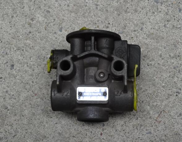 Brake Valve service brake for Mercedes-Benz ATEGO Bosch 0484451005