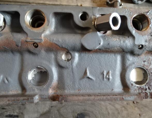 Cylinder Head Mercedes-Benz ATEGO 2 A9040103521 OM904LA OM924LA