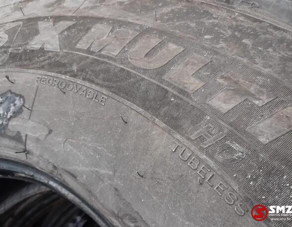 Tire for Mercedes-Benz Actros