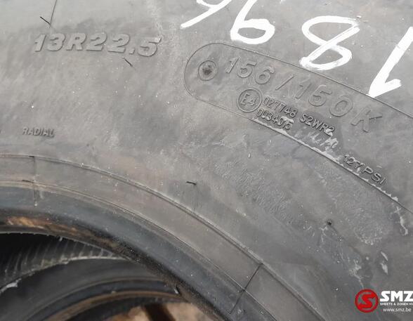 Tire for Mercedes-Benz Actros