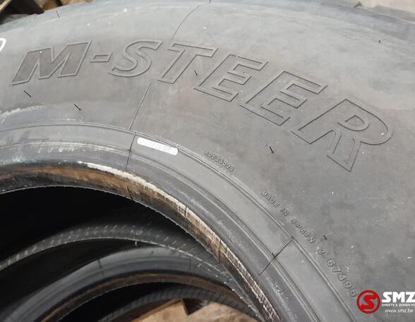 Tire for Mercedes-Benz Actros