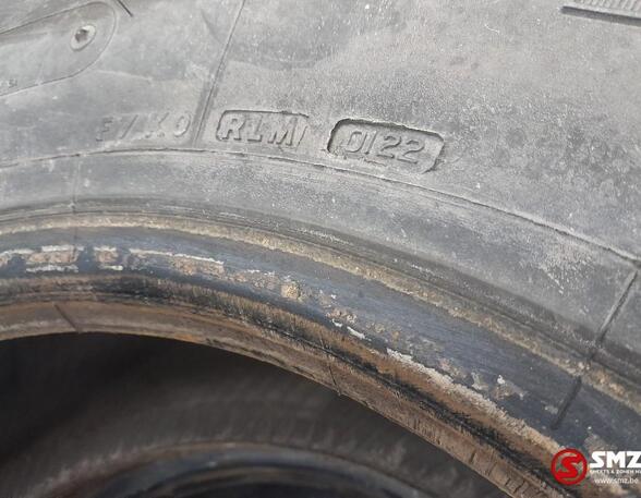 Tire for Mercedes-Benz Actros